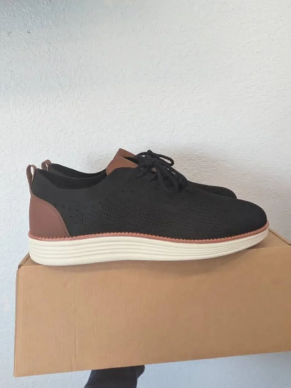 Men's breathable knit oxford dress sneakers, Size 11.5 - O